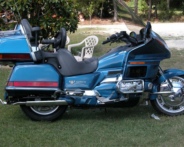 Electric Blue Honda Goldwing as Seen on our Testimonials.