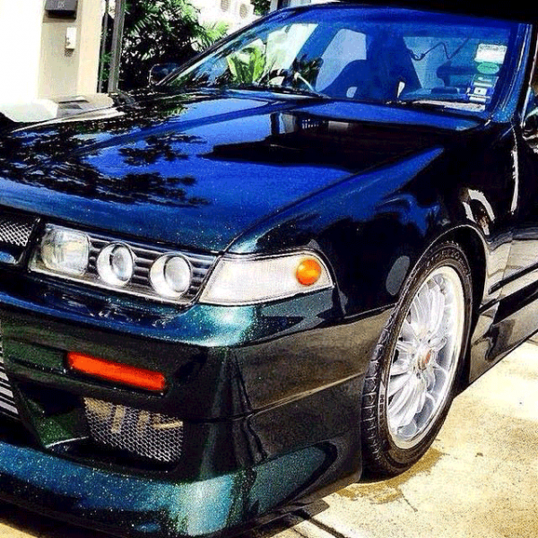 Blue to Green Chameleon paint pearls on Nissan Cefiro A31.
